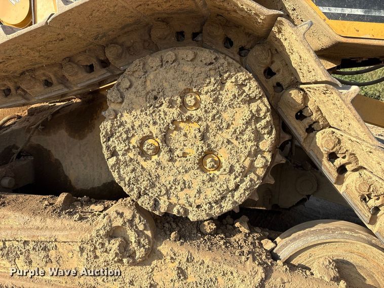 image for item FK2109 2006 Caterpillar D6N dozer