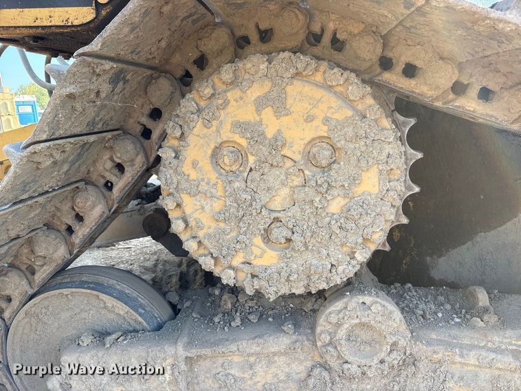 image for item FK2109 2006 Caterpillar D6N dozer