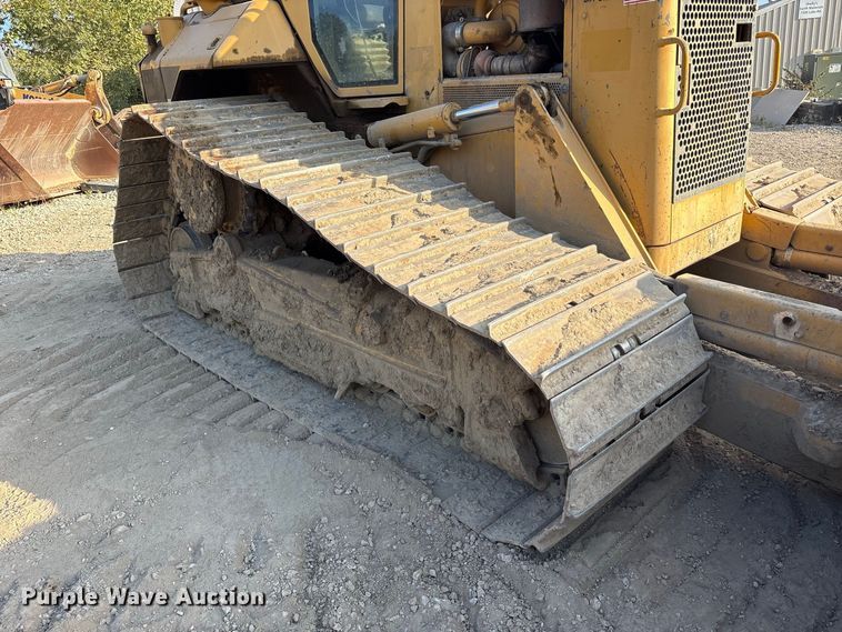 image for item FK2109 2006 Caterpillar D6N dozer
