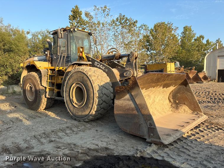 image for item FK2110 2015 John Deere 824K-II wheel loader