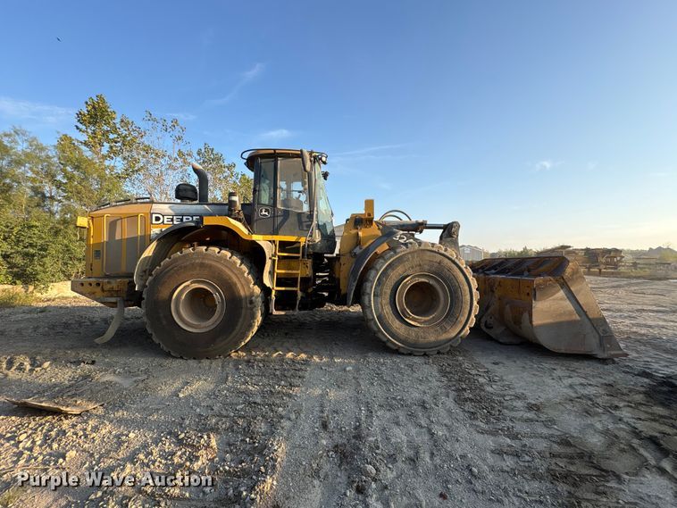 image for item FK2110 2015 John Deere 824K-II wheel loader