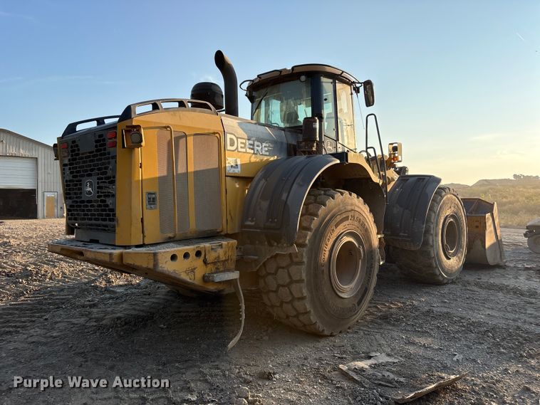 image for item FK2110 2015 John Deere 824K-II wheel loader