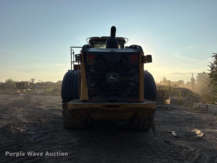 image for item FK2110 2015 John Deere 824K-II wheel loader