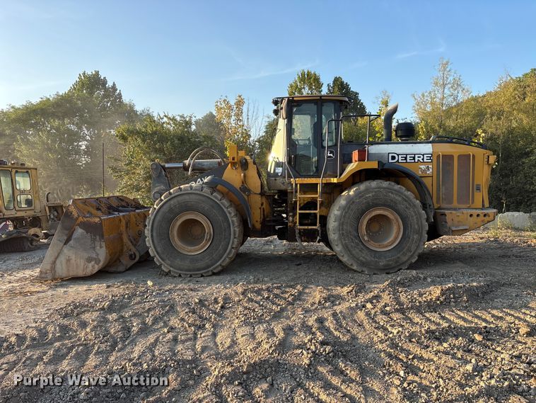image for item FK2110 2015 John Deere 824K-II wheel loader