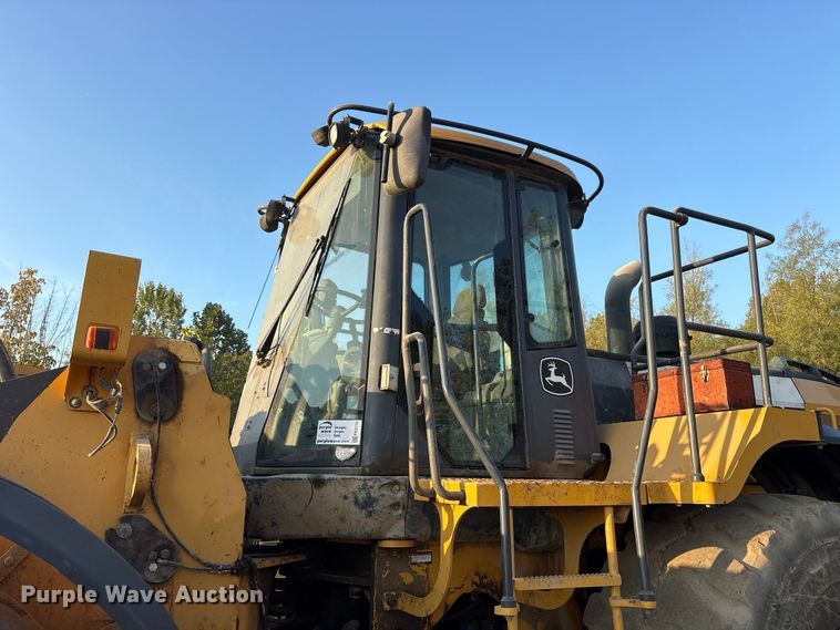 image for item FK2110 2015 John Deere 824K-II wheel loader