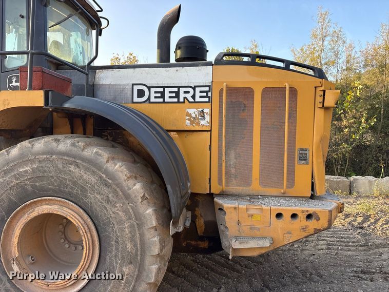 image for item FK2110 2015 John Deere 824K-II wheel loader