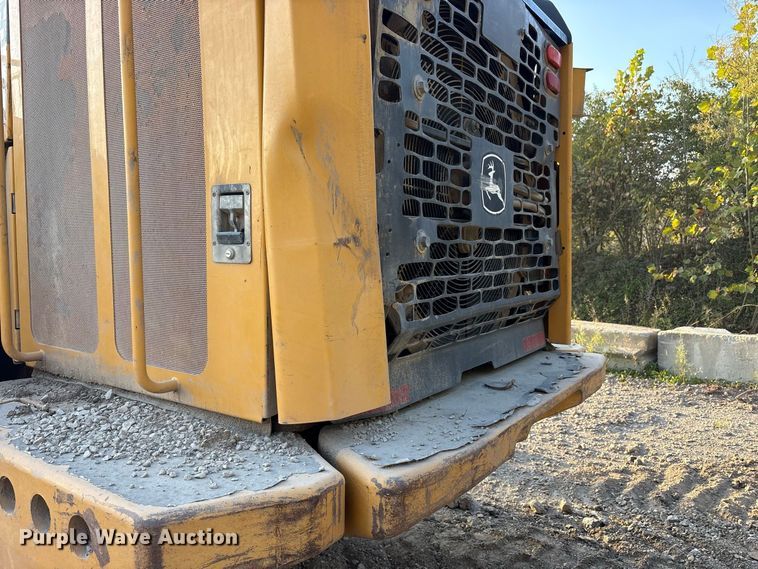 image for item FK2110 2015 John Deere 824K-II wheel loader