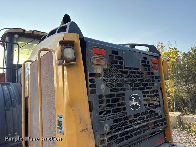 image for item FK2110 2015 John Deere 824K-II wheel loader