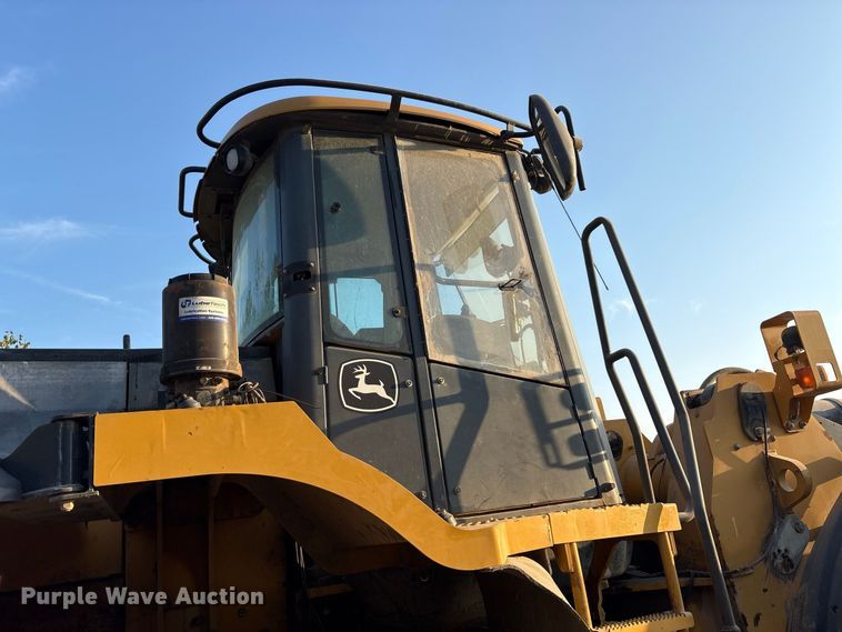 image for item FK2110 2015 John Deere 824K-II wheel loader