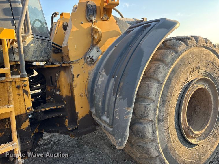 image for item FK2110 2015 John Deere 824K-II wheel loader