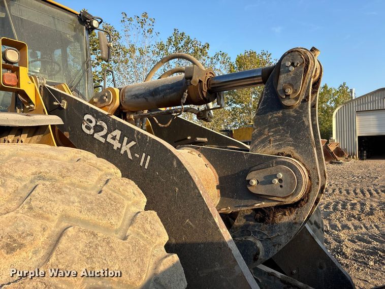 image for item FK2110 2015 John Deere 824K-II wheel loader