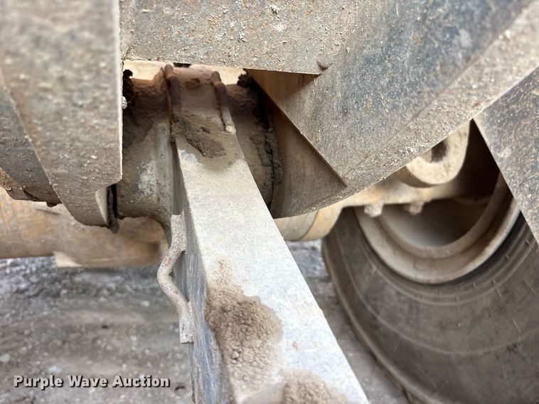 image for item FK2110 2015 John Deere 824K-II wheel loader