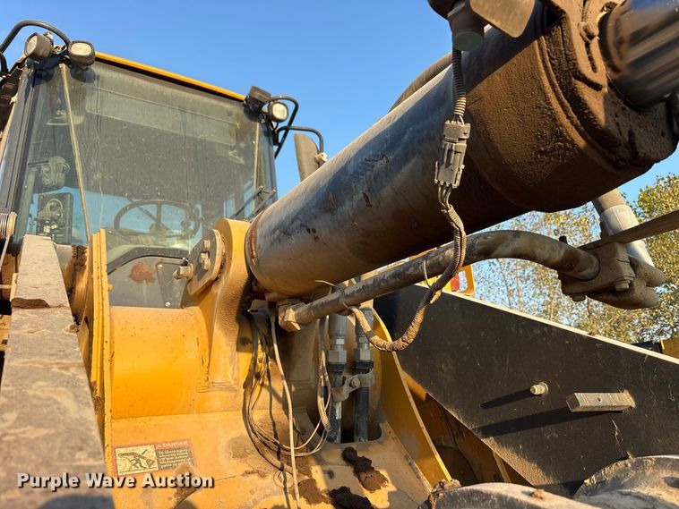 image for item FK2110 2015 John Deere 824K-II wheel loader