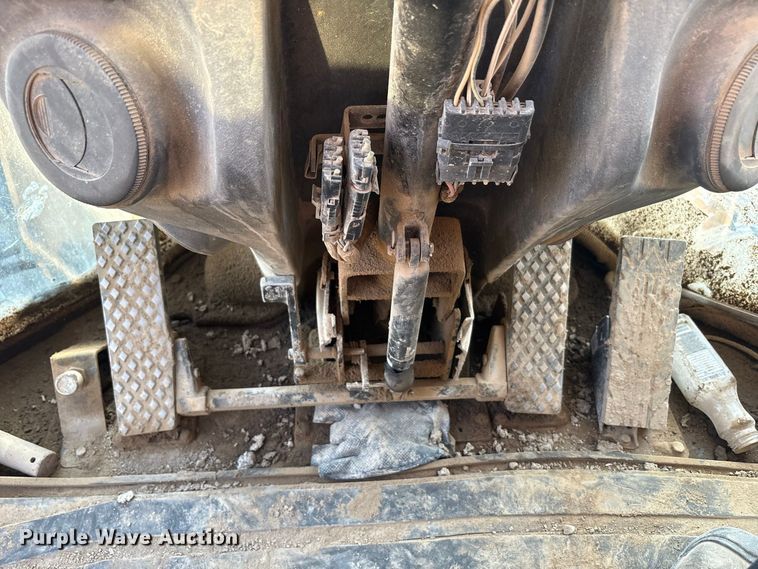 image for item FK2110 2015 John Deere 824K-II wheel loader