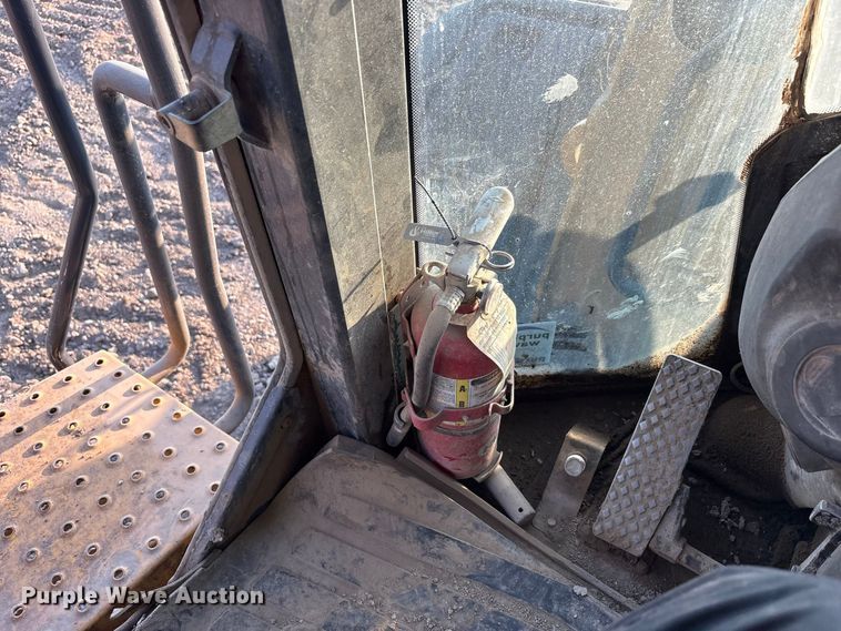 image for item FK2110 2015 John Deere 824K-II wheel loader