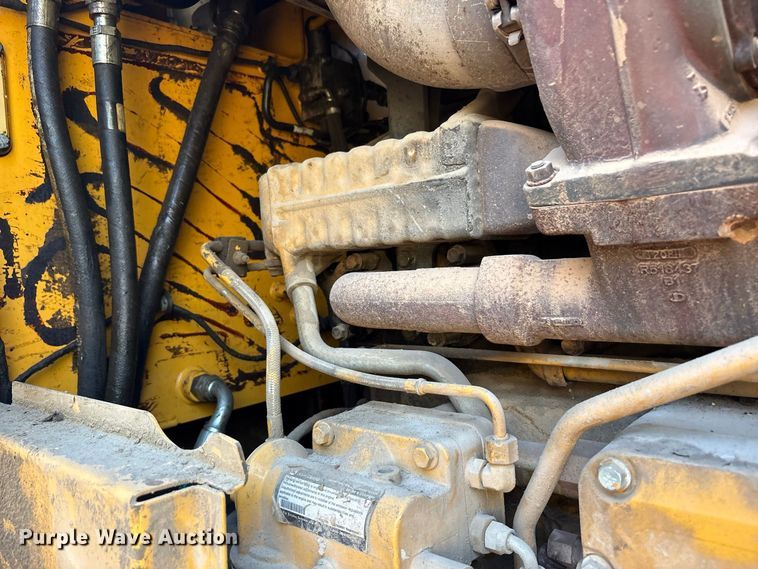 image for item FK2110 2015 John Deere 824K-II wheel loader