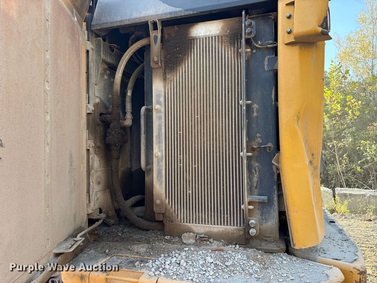 image for item FK2110 2015 John Deere 824K-II wheel loader