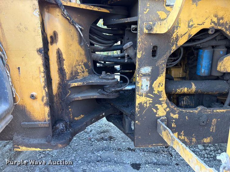 image for item FK2110 2015 John Deere 824K-II wheel loader