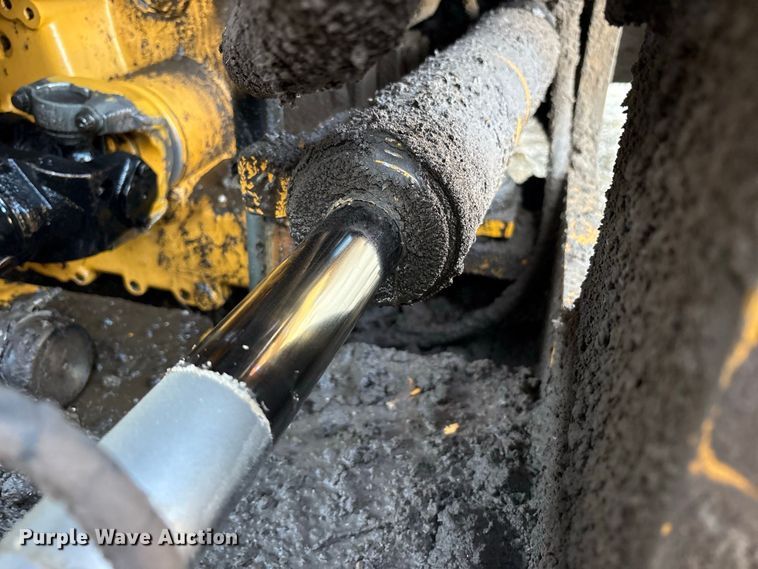 image for item FK2110 2015 John Deere 824K-II wheel loader