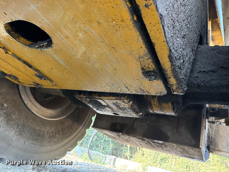 image for item FK2110 2015 John Deere 824K-II wheel loader