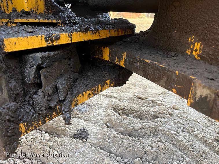 image for item FK2110 2015 John Deere 824K-II wheel loader