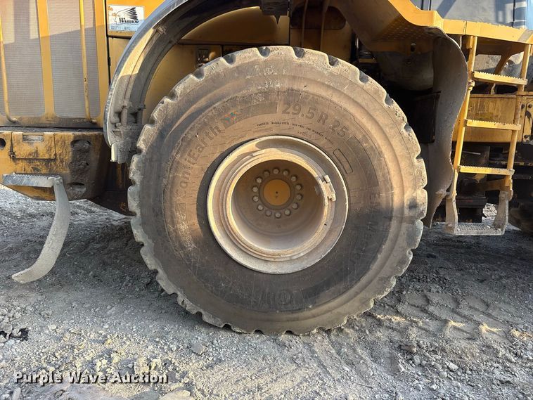 image for item FK2110 2015 John Deere 824K-II wheel loader