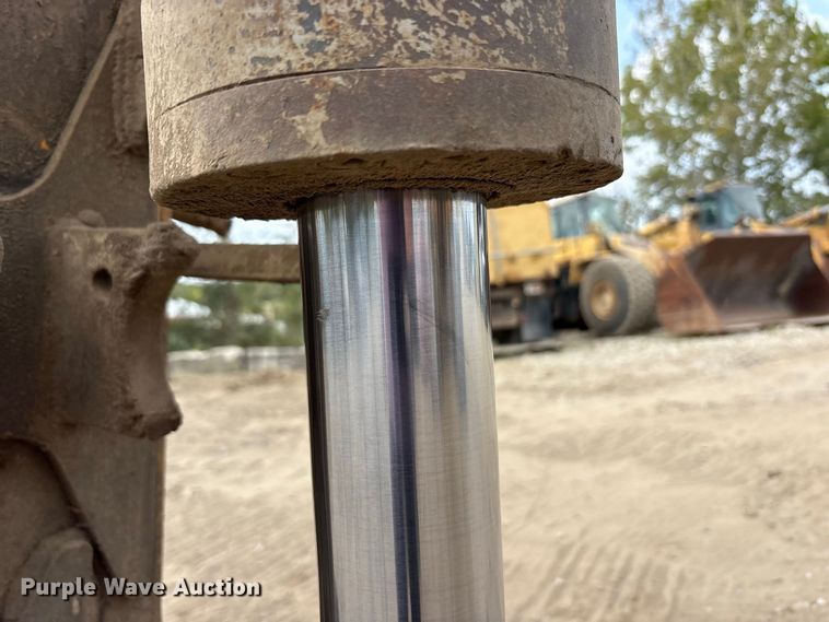 image for item FK2111 2012 Hyundai 210LC-9 excavator