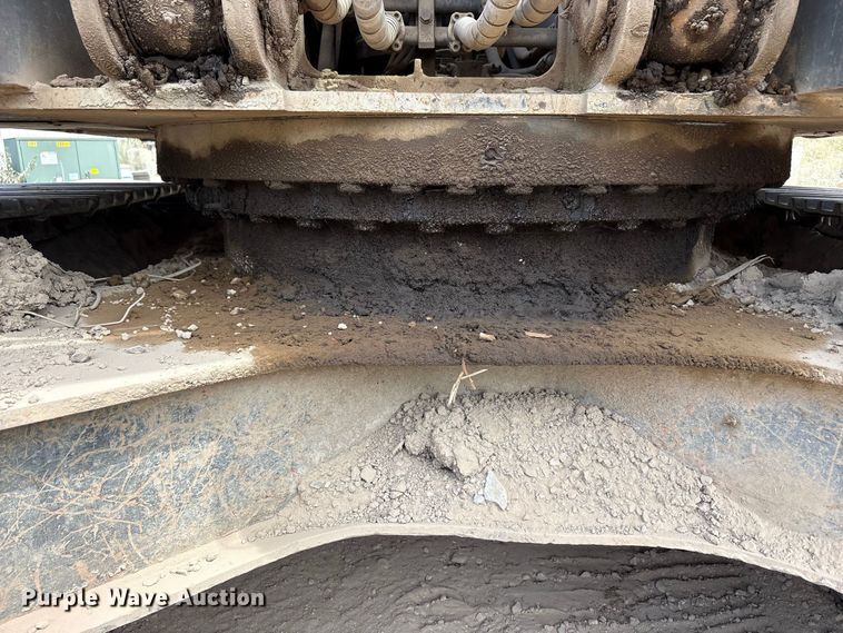 image for item FK2111 2012 Hyundai 210LC-9 excavator