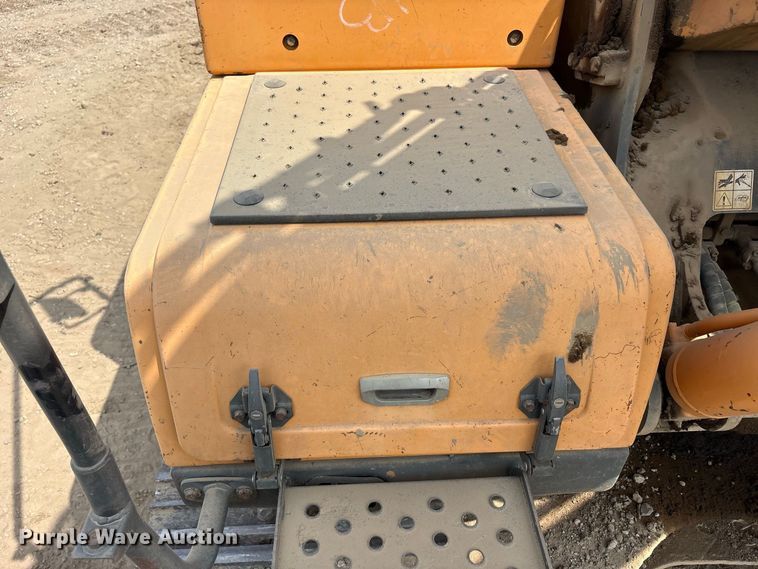 image for item FK2111 2012 Hyundai 210LC-9 excavator