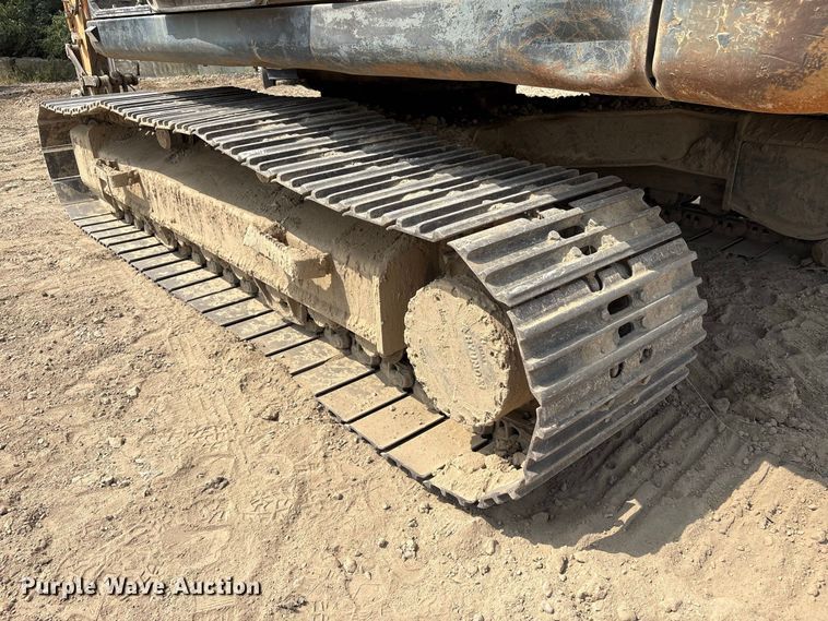 image for item FK2111 2012 Hyundai 210LC-9 excavator