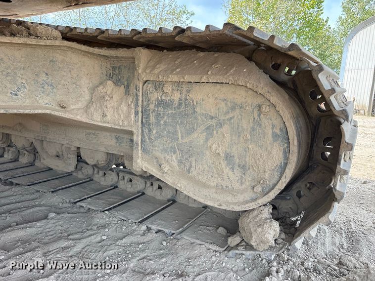 image for item FK2111 2012 Hyundai 210LC-9 excavator