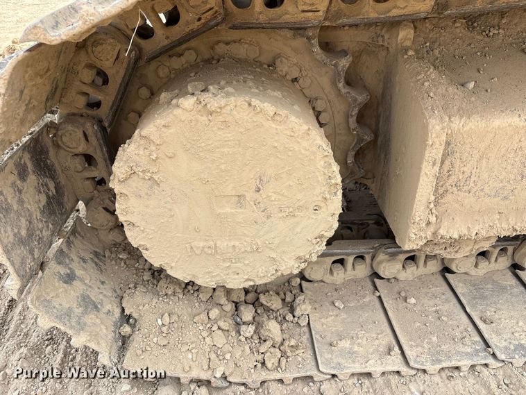 image for item FK2111 2012 Hyundai 210LC-9 excavator