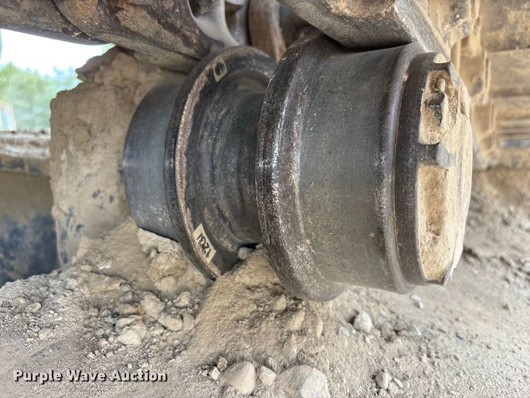 image for item FK2111 2012 Hyundai 210LC-9 excavator