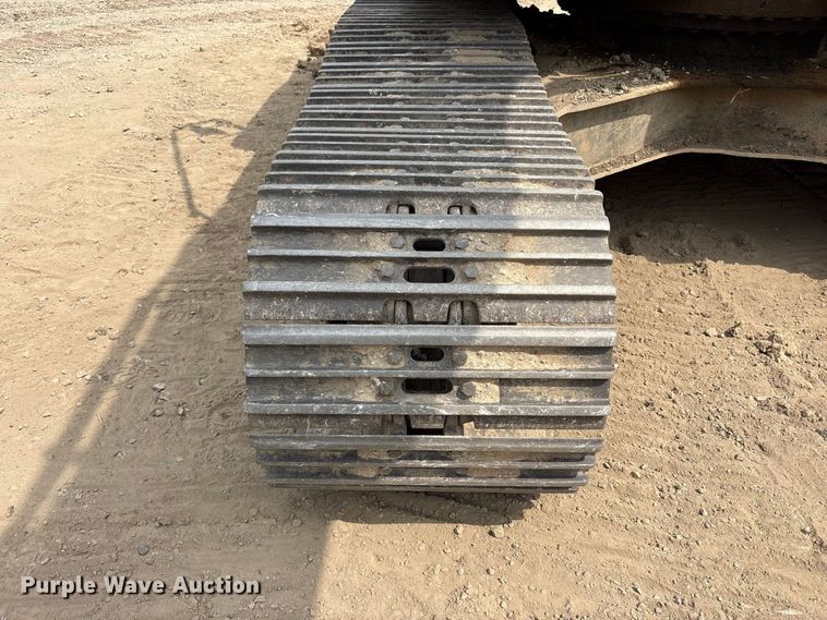 image for item FK2111 2012 Hyundai 210LC-9 excavator