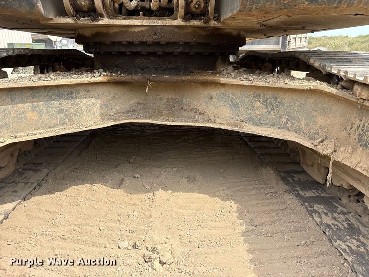 image for item FK2111 2012 Hyundai 210LC-9 excavator