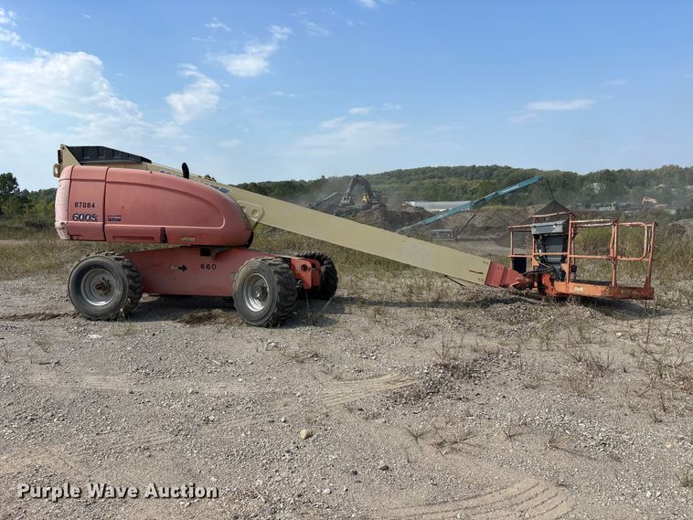 image for item FK2112 2005 JLG 600S boom lift