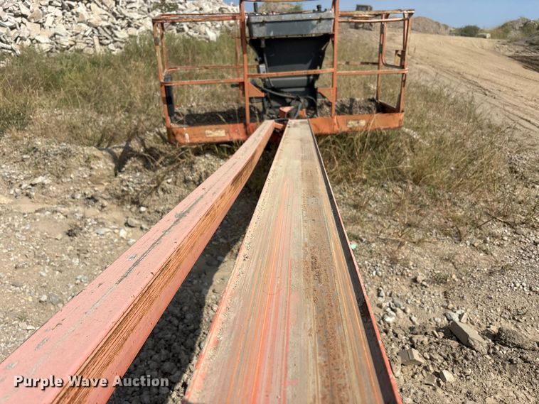 image for item FK2112 2005 JLG 600S boom lift