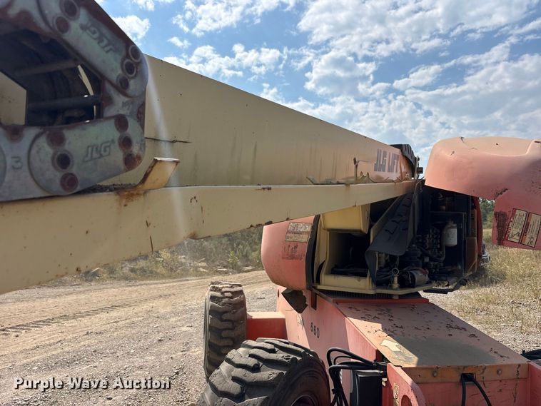 image for item FK2112 2005 JLG 600S boom lift