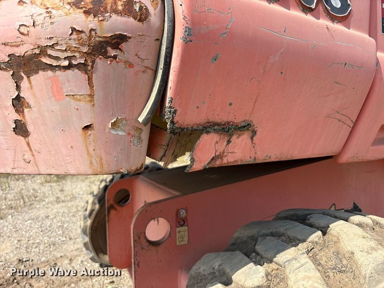 image for item FK2112 2005 JLG 600S boom lift