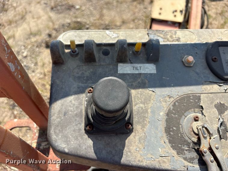 image for item FK2112 2005 JLG 600S boom lift