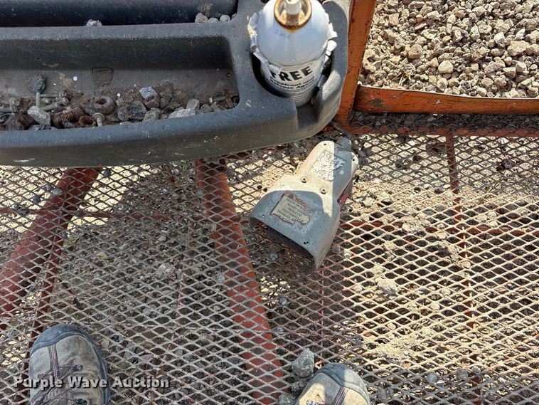 image for item FK2112 2005 JLG 600S boom lift
