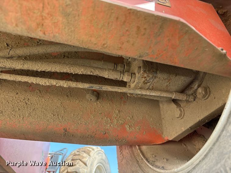 image for item FK2112 2005 JLG 600S boom lift