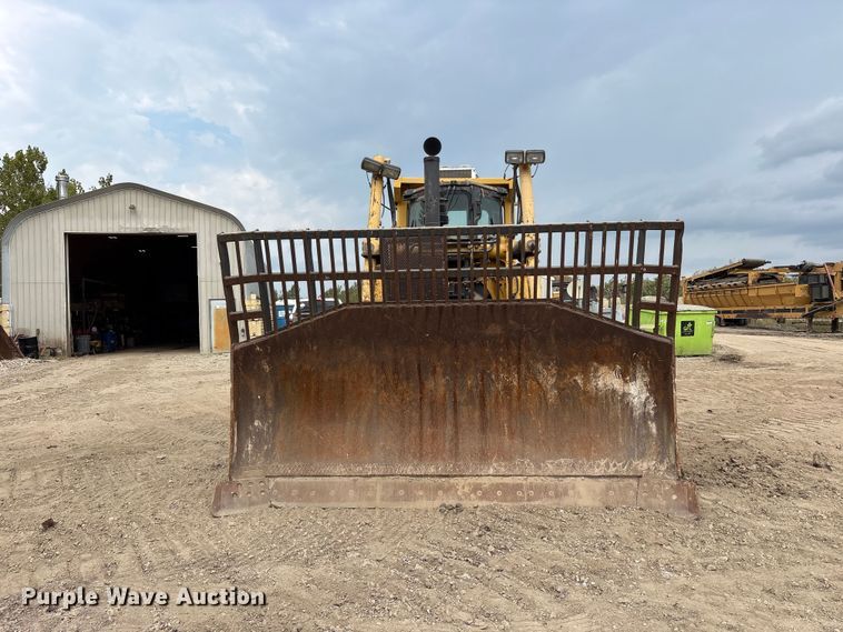 image for item FK2113 2004 Komatsu D85EX-15 dozer