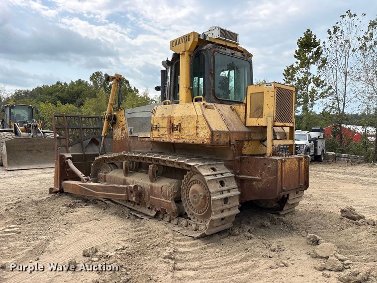 image for item FK2113 2004 Komatsu D85EX-15 dozer