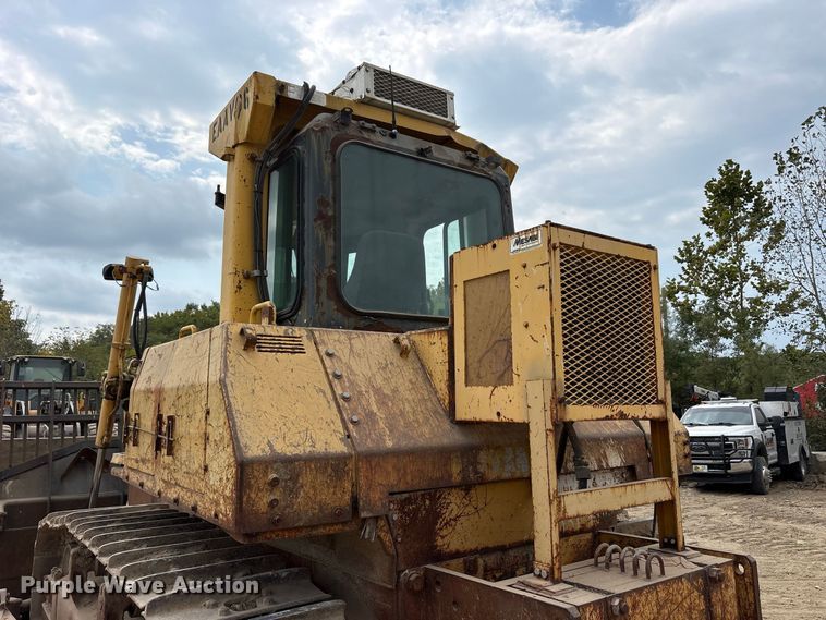 image for item FK2113 2004 Komatsu D85EX-15 dozer