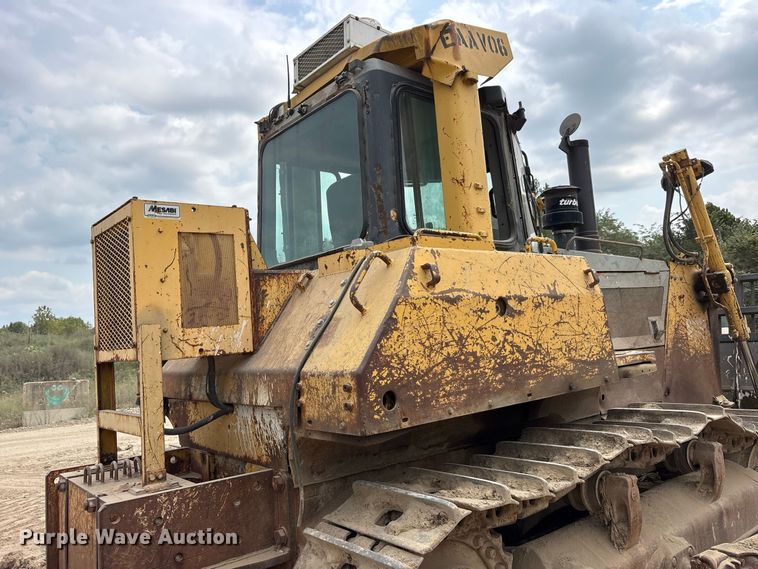 image for item FK2113 2004 Komatsu D85EX-15 dozer