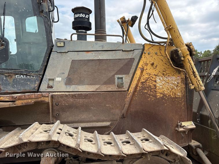 image for item FK2113 2004 Komatsu D85EX-15 dozer