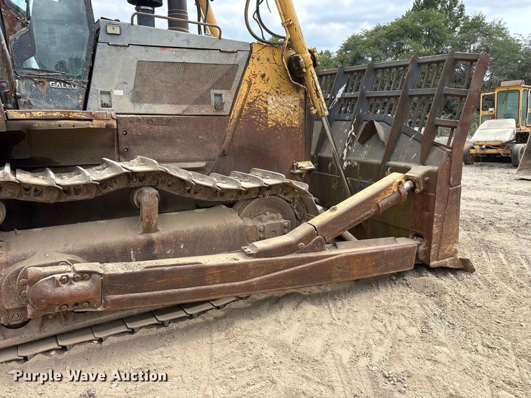 image for item FK2113 2004 Komatsu D85EX-15 dozer
