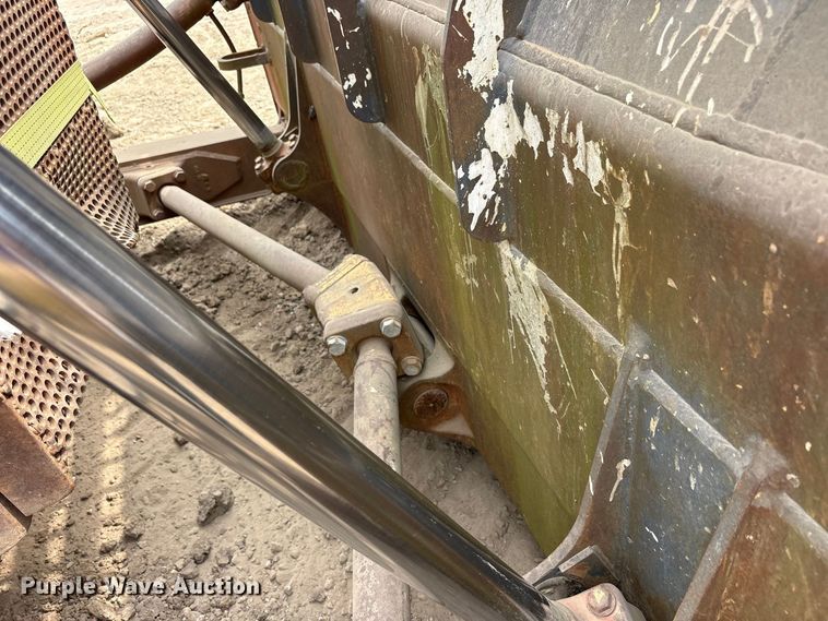 image for item FK2113 2004 Komatsu D85EX-15 dozer