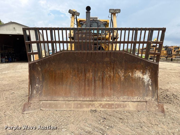 image for item FK2113 2004 Komatsu D85EX-15 dozer